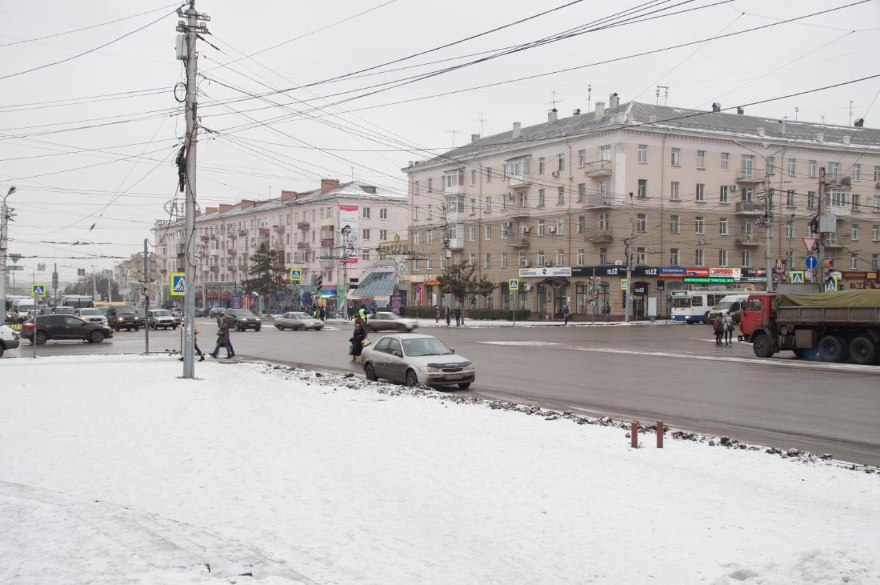 Yutniye Metry On Karla Marksa Apartment Omsk Luaran gambar